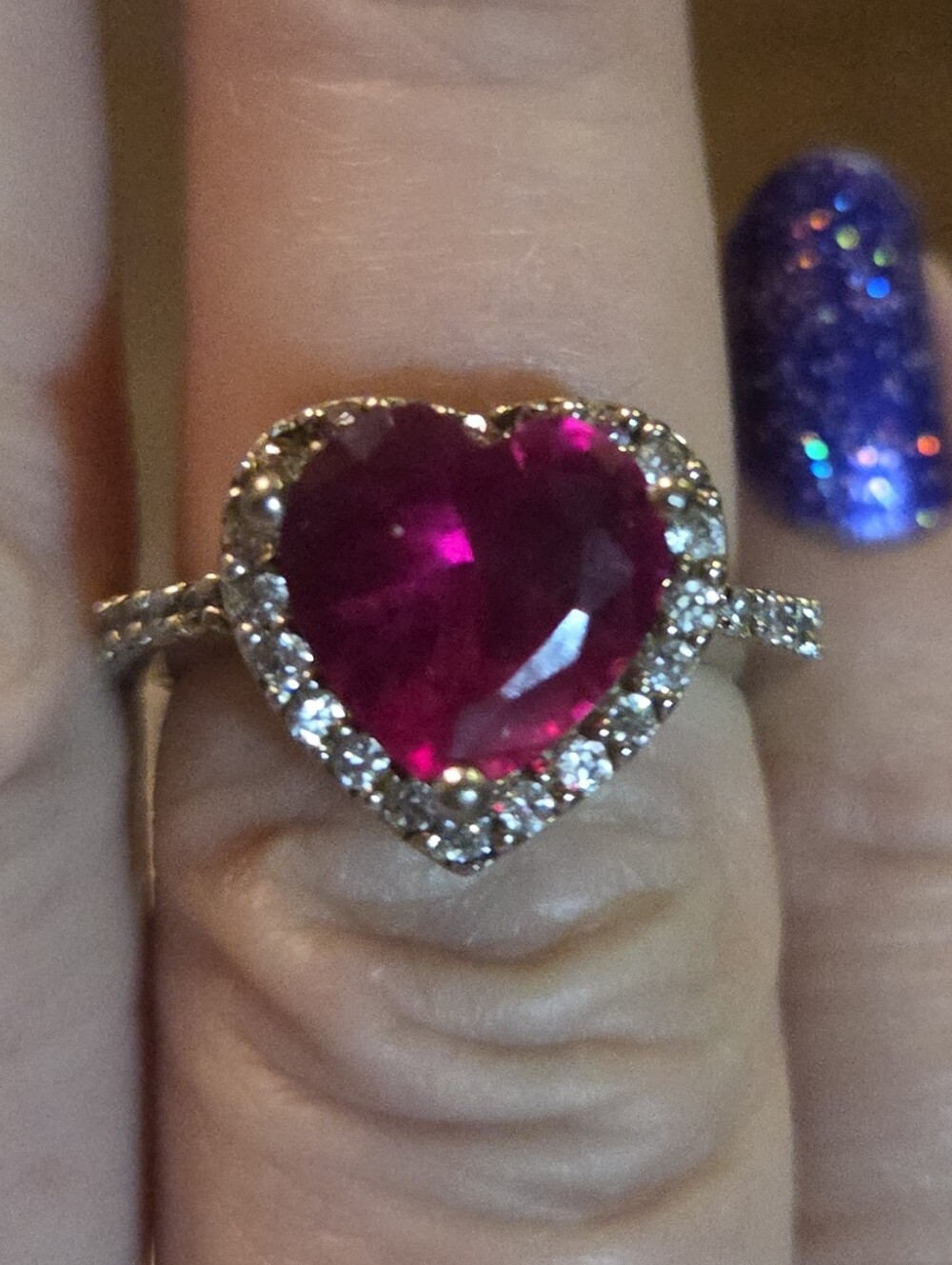 7 Heart-Shaped Red Crystal Halo Ring -
